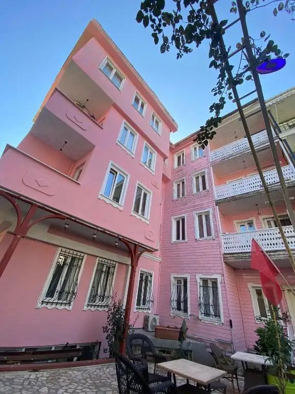 PEMBE KOSK OLD CITY CENTER