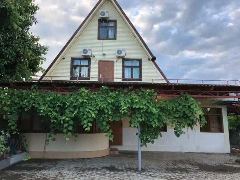 ДОМ ВПЕЧАТЛЕНИЙ