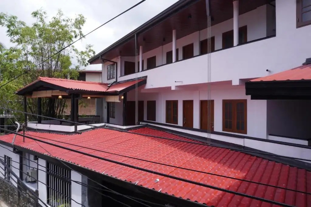 SURF UNA BEACH HOTEL