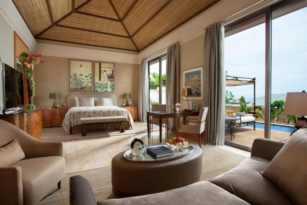 MULIA VILLAS
