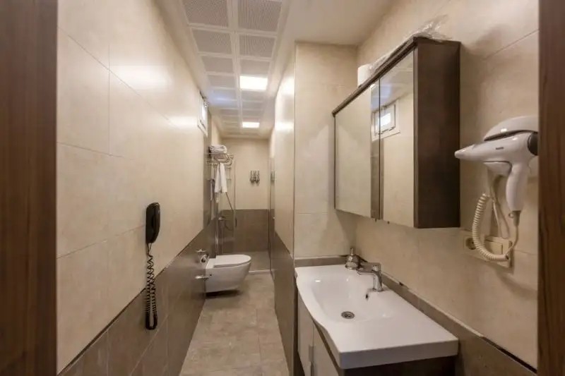 COMFORT SUITES