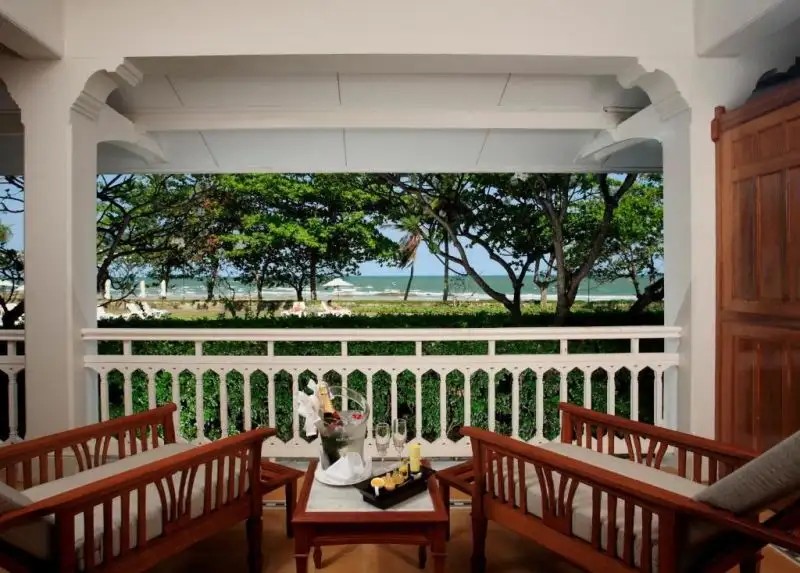 CENTARA GRAND BEACH RESORT & VILLA HUA HIN