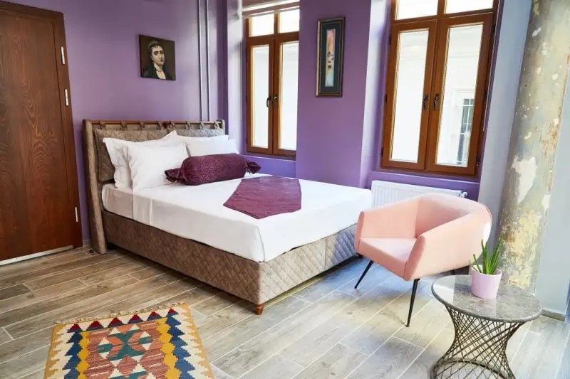 NO 8 GALATA