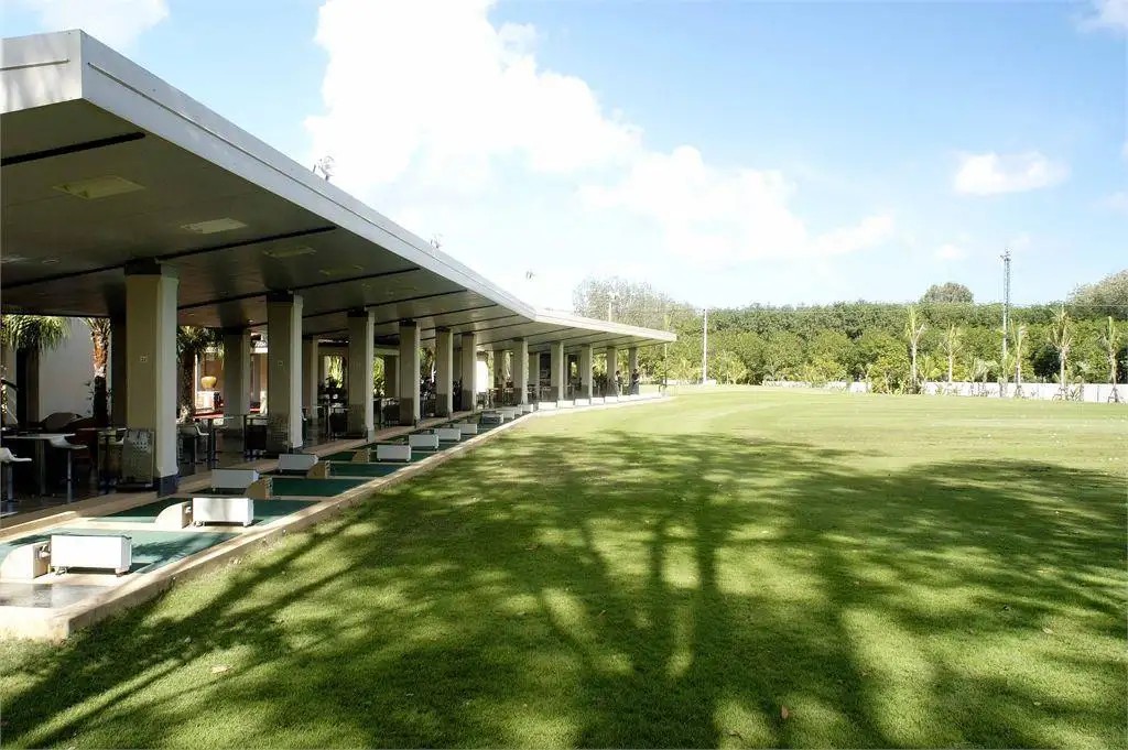 MISSION HILLS GOLF RESORT & SPA