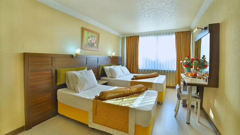 THE CENTER HOTEL LALELI