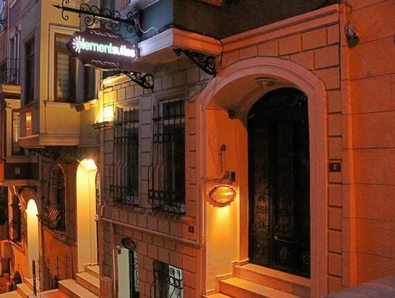 ELEMENT SUITES HOTEL