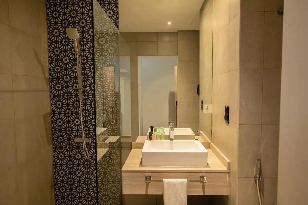 KINGSGATE AL JADDAF HOTEL