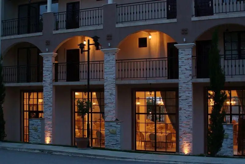 THE CLIFF BEACH & SPA