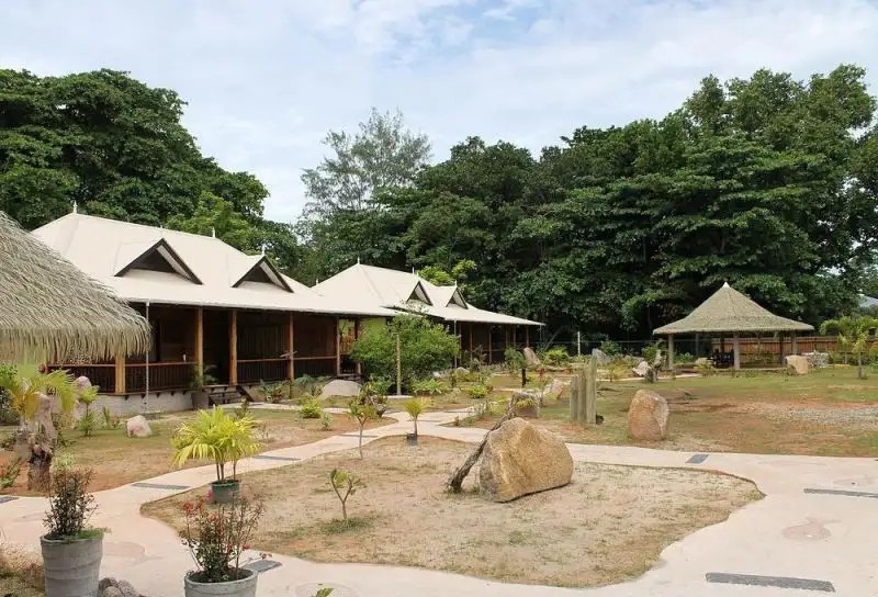 LA DIGUE HOLIDAY VILLA