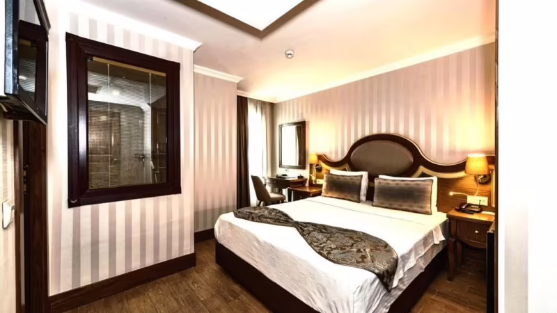REALSTAR HOTEL