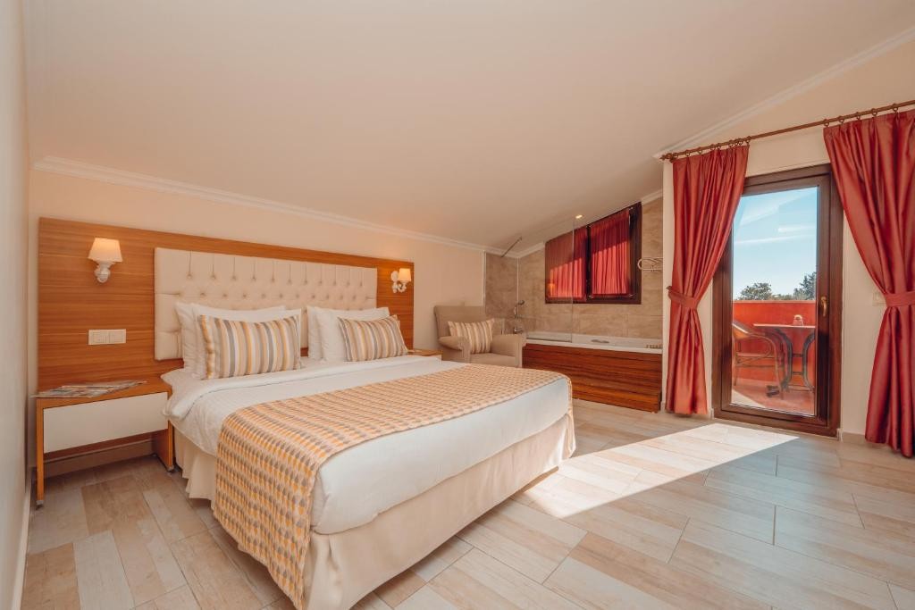 SUNDIA BY LIBERTY SUNCITY (EX. SUN CITY HOTEL & BEACH CLUB)
