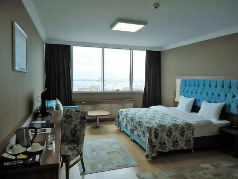 GOLDEN LOUNGE HOTEL