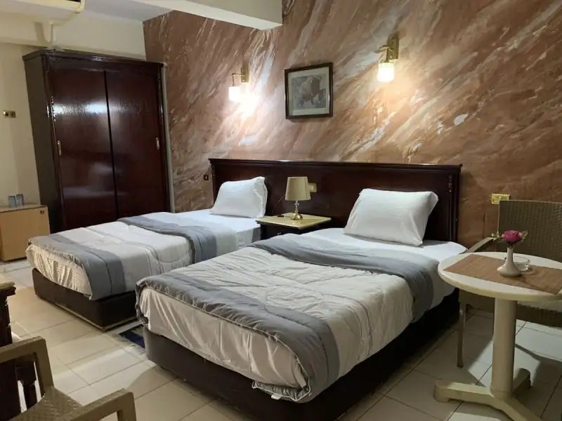REGENCY HOTEL (EX. REGENCY LODGE)