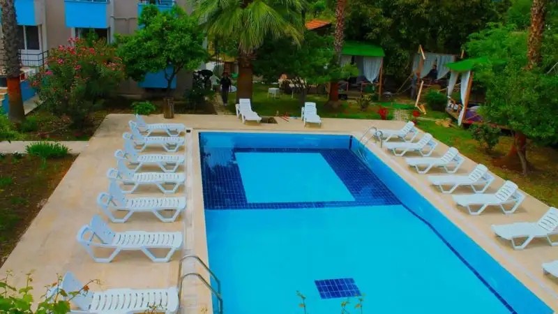 MORE BEACH HOTEL