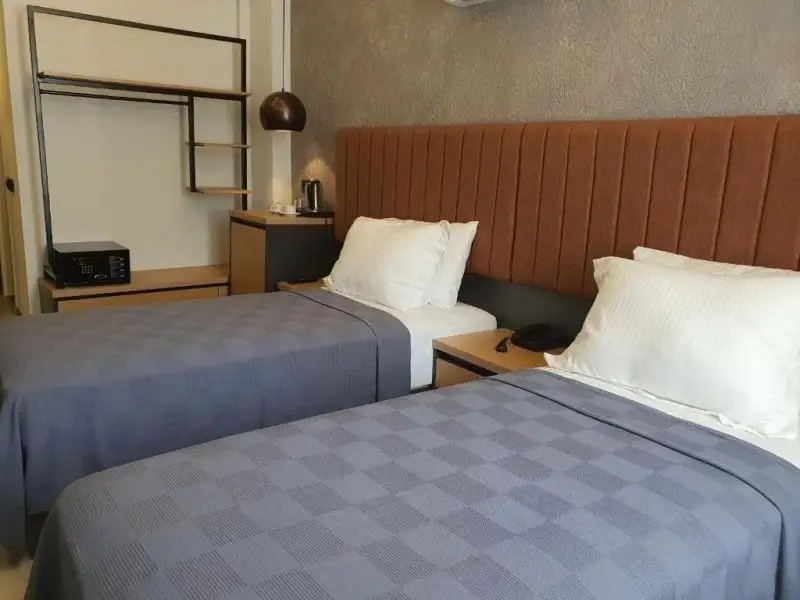 WOYNPOINT HOTEL