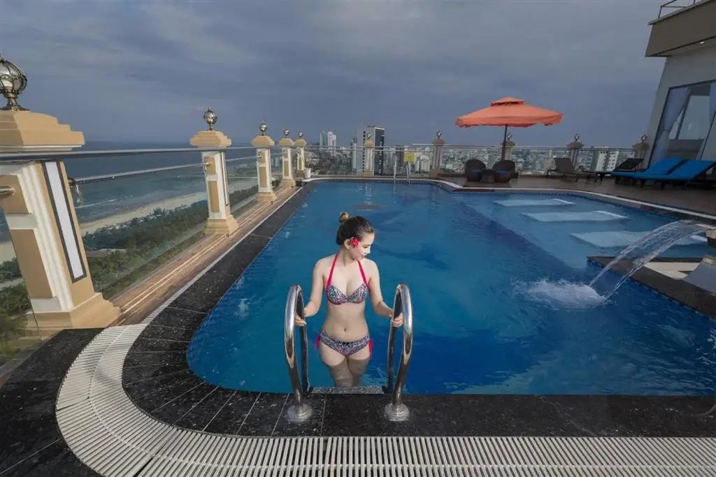 SEVEN SEA HOTEL