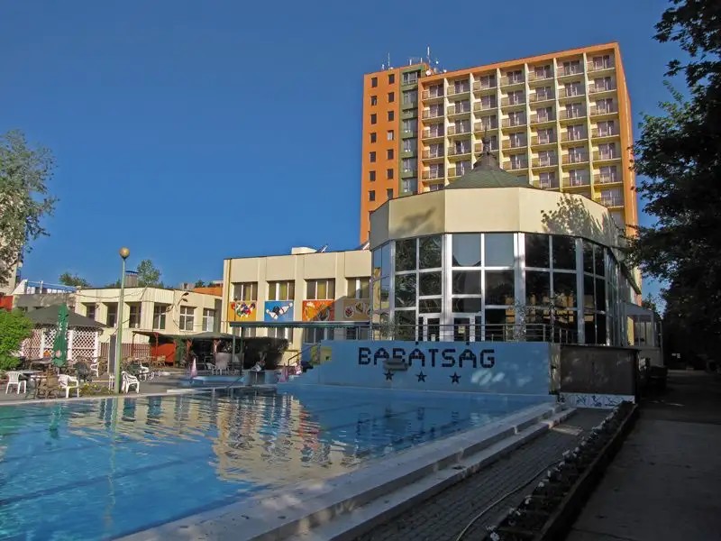 GYOGY-ES WELLNESS HOTEL BARATSAG