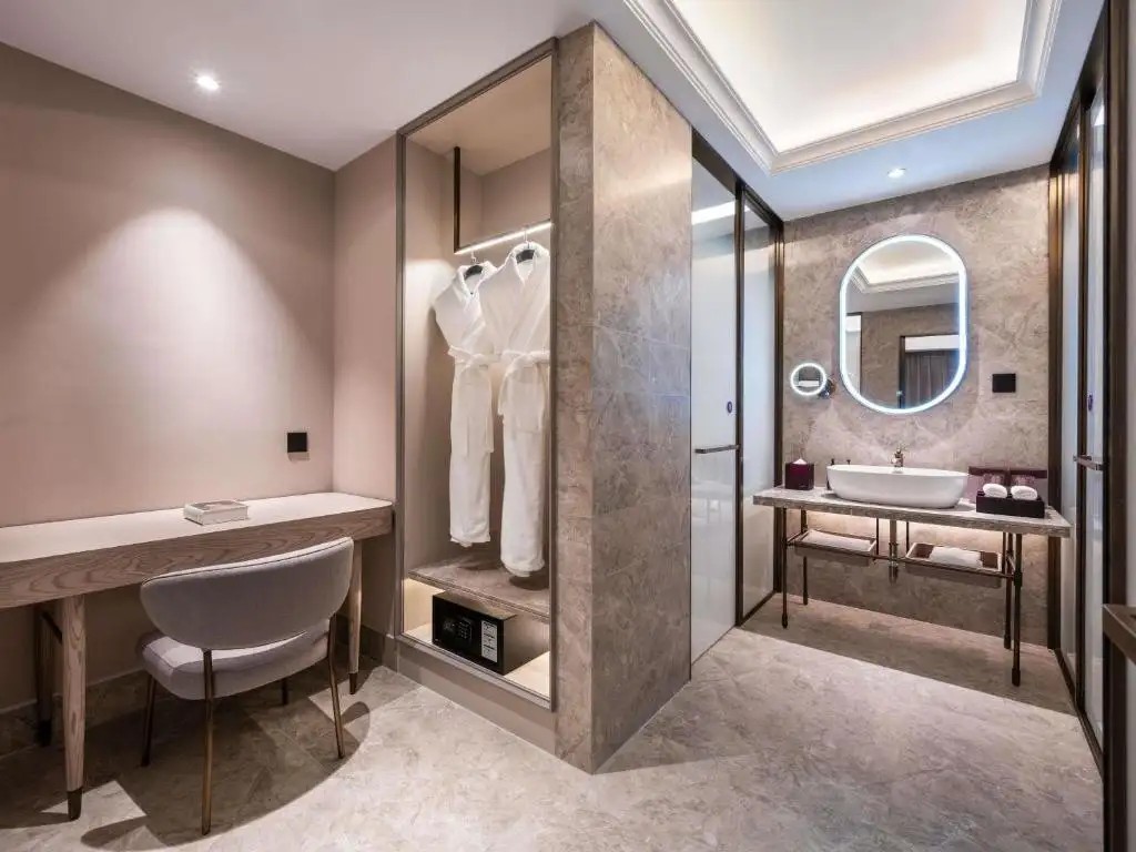 MERCURE DOWNTOWN