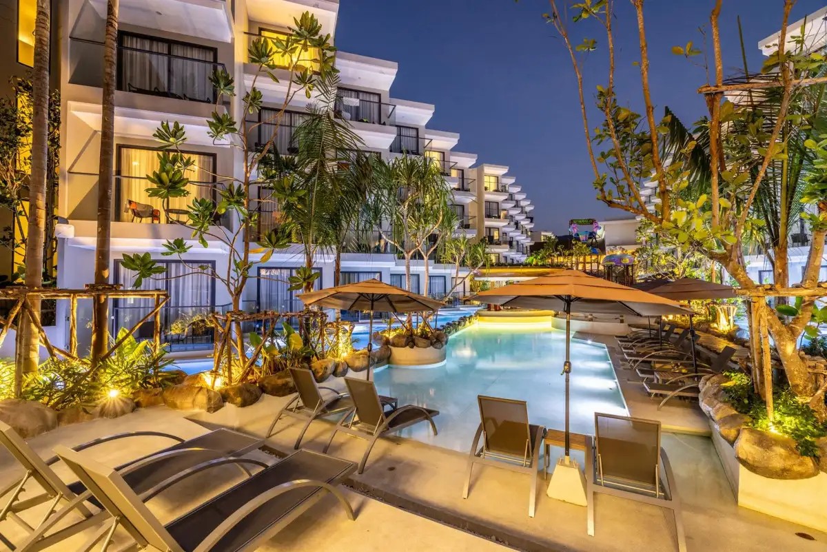 PHUKET EMERALD BEACH RESORT