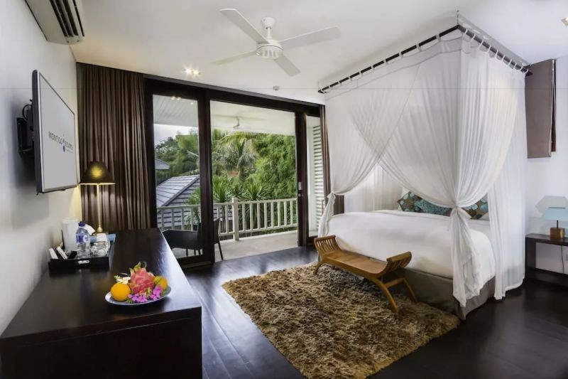 garden pool suite