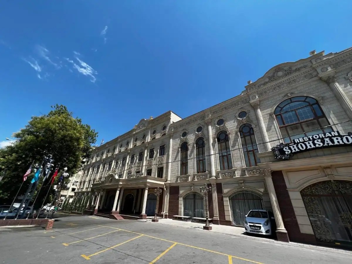 KING PLAZA