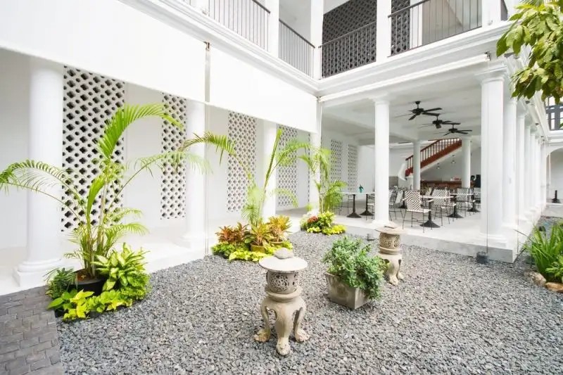 LITTLE NYONYA HOTEL