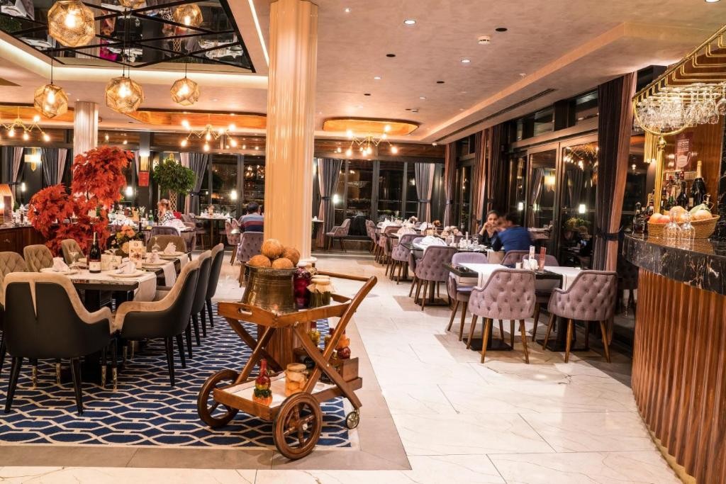BEETHOVEN PREMIUM HOTEL