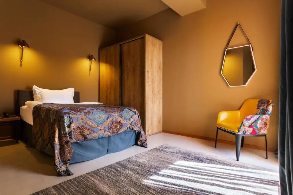 BRIM HOTEL