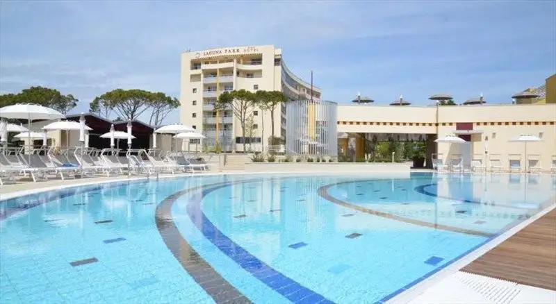 LAGUNA PARK HOTEL