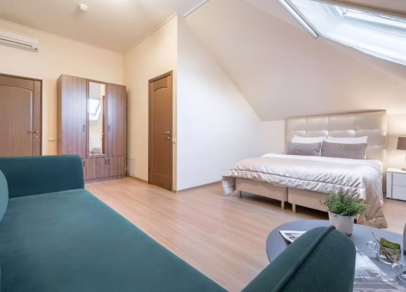 МRS SUITES (МИССИС СЪЮТС)