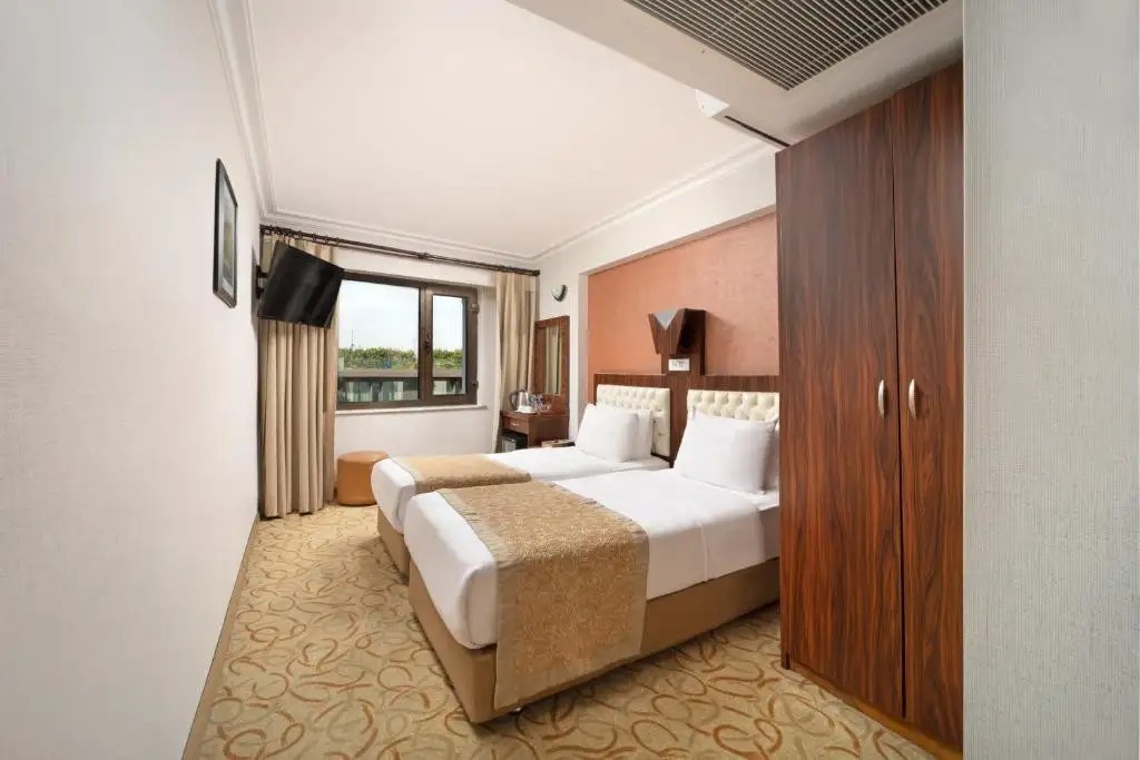 ELAN HOTEL
