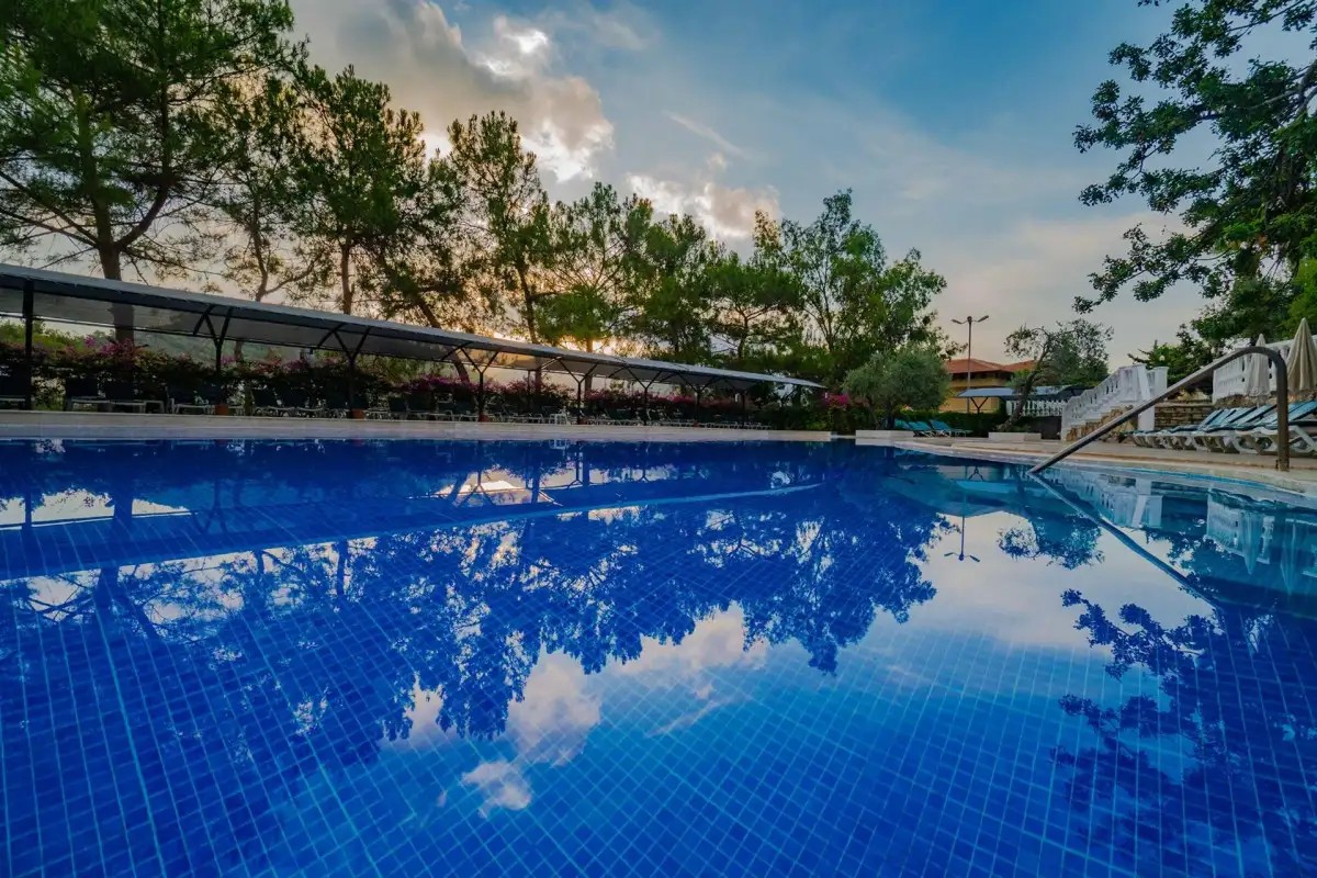 SENZA GARDEN HOLIDAY CLUB (EX. LARISSA HILL BEACH)