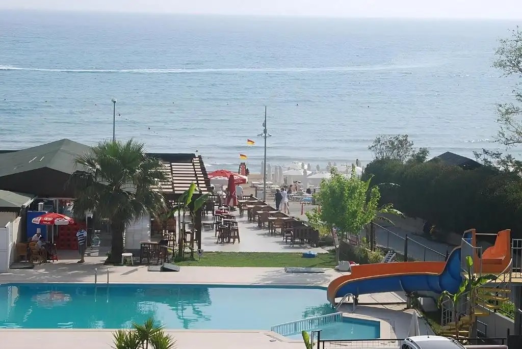 SIDE LINDA BEACH