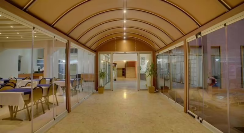 HOTEL MINAY