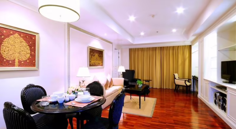 CENTRE POINT SILOM