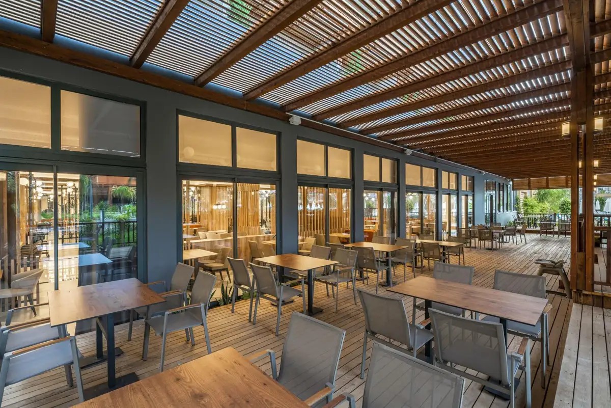 ARNOR DE LUXE HOTEL & SPA