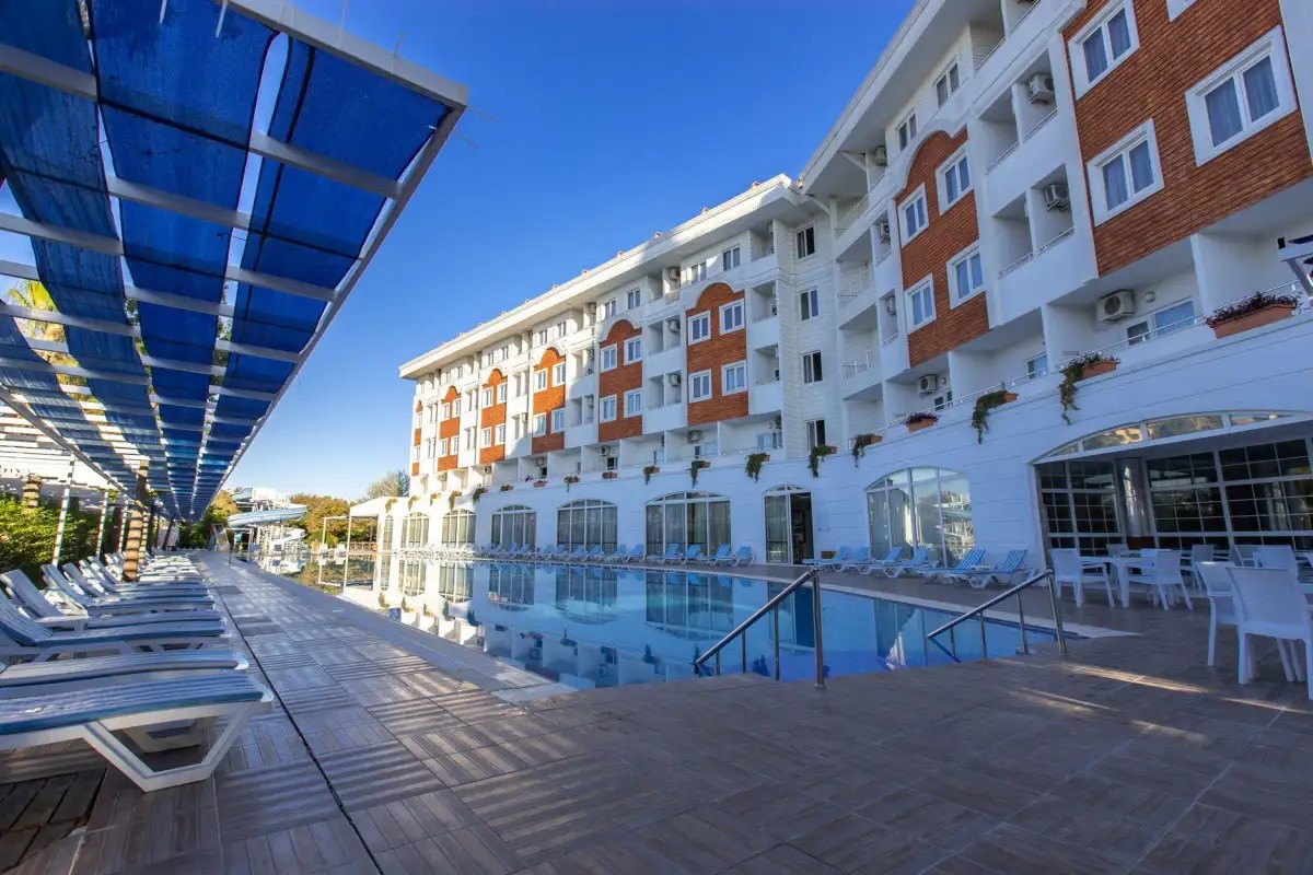 SIDE ROYAL PARADISE (EX. DESIREE RESORT)