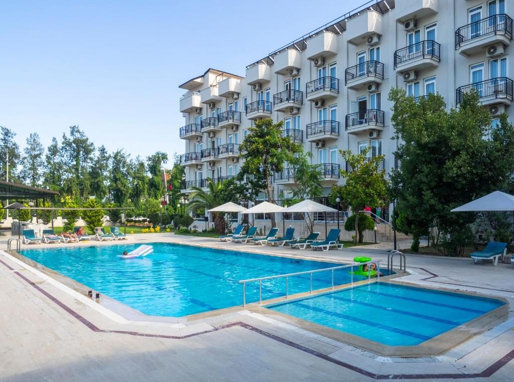 TAL BEACH HOTEL (EX. CALIFORNIA DREAM, ADRESS BEACH)