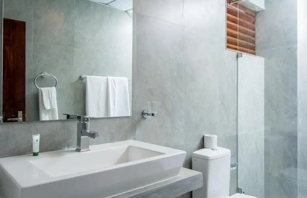 SAPPHIRE SEAS BEACHFRONT HOTEL