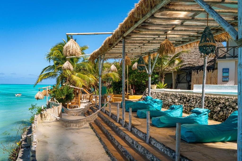 CORAL ROCK HOTEL