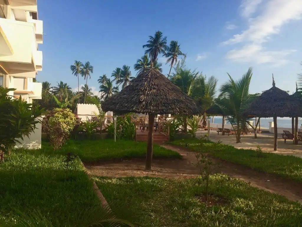 MANDHARI VILLA BEACH HOTEL