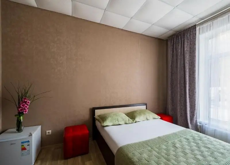 ROOM ROOM