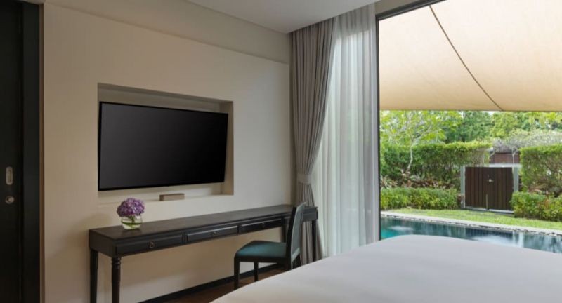 2 bedroom pool suite