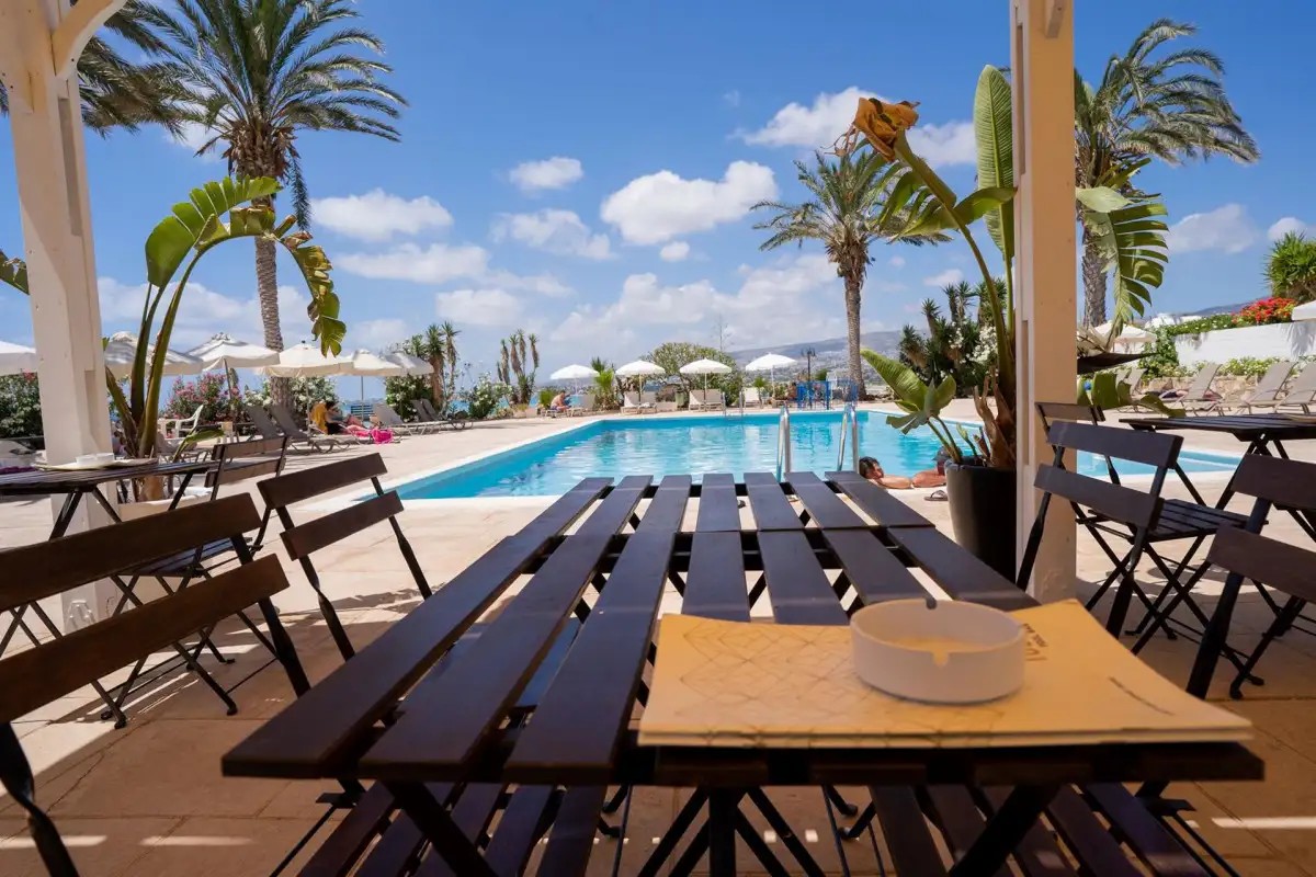 VRACHIA BEACH HOTEL & SUITES - ADULTS ONLY 16+