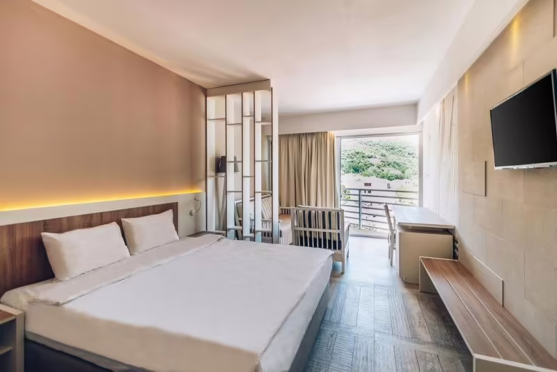 CARINE HOTEL DELFIN (EX. IBEROSTAR BIJELA DELFIN) 