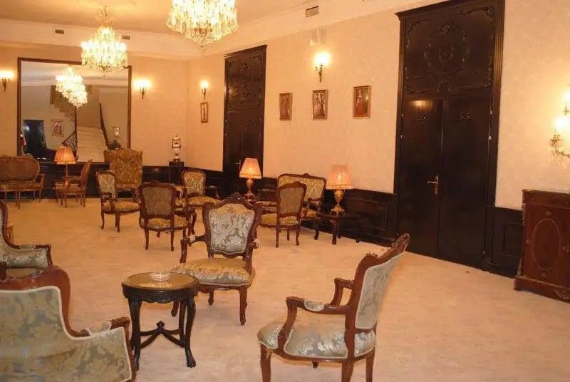 VERE PALACE