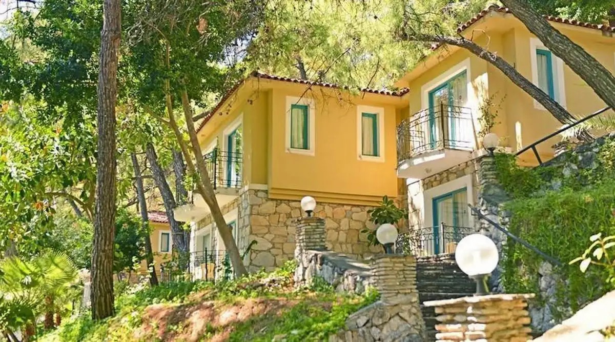 CLUB BELLA MARE BEACH (EX. CLUB MONTE BEACH RESORT)