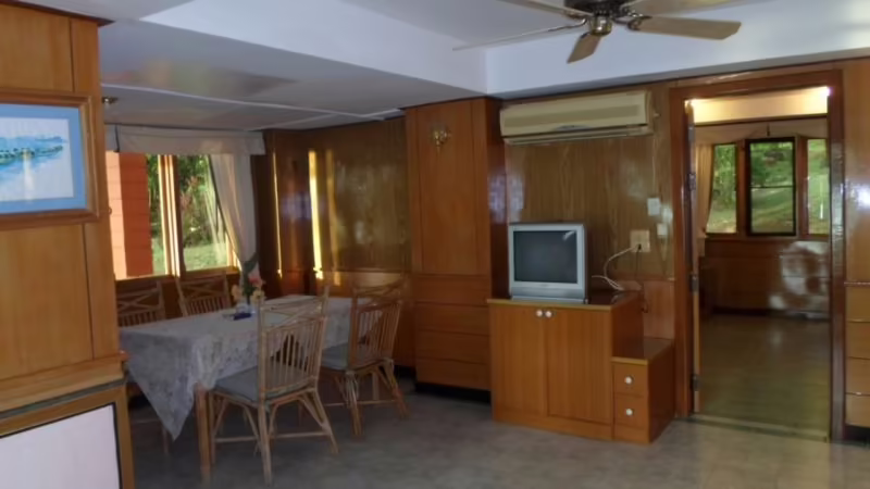 KOH CHANG BOAT CHALET