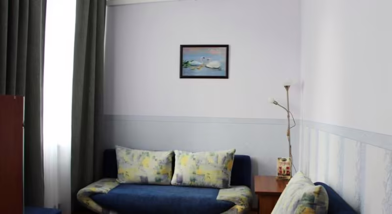 МОЛОДЕЖНАЯ