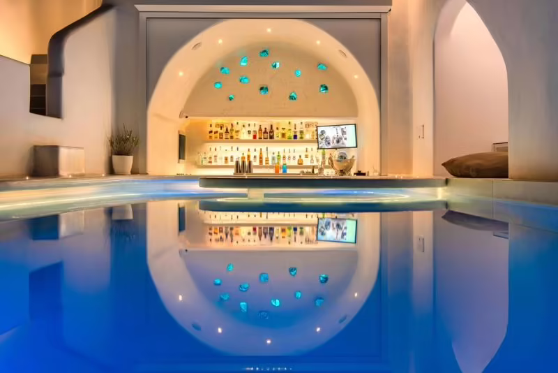 ATHINA LUXURY SUITES